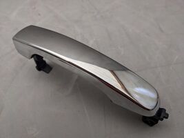 OEM GM Chevy Acadia Traverse Enclave LH or RH Front Rear Door Handle Chrome - $24.74