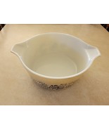Vintage Homestead Tan and Blue Pyrex 475-B Bowl - $24.00
