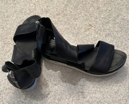 Eileen Fisher Black Leather Sandals With Rubber Sole (8M) - £25.58 GBP