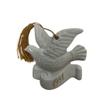 Avon 1981 White Ceramic Dove Collectible Ornament - £5.47 GBP
