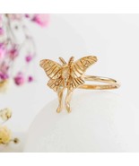 Bronze Luna Moth Ring - $562.38 MXN