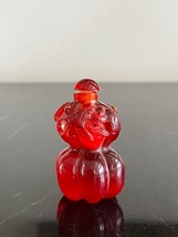 Outstanding Vintage Carved Red Resin Double-Gourd Snuff Bottle - £77.07 GBP