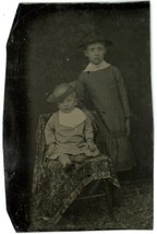 CIRCA 1860&#39;S 2.25X3.25 in 1/6 Plate TINTYPE Two Adorable Girls Sisters? In Hats - £14.05 GBP
