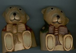  TWO CARVED WOODEN BEARS - £6.67 GBP