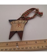 Santa Claus Face On Wooden Star Christmas Ornament - $201.77 MXN
