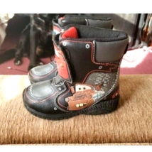 Disney CARS Snow Boots with Mater and Lightning McQueen Kids Sz 9 - $16.99