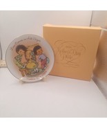 Mother&#39;s Day Mini Plate Avon 1984 &quot;Love Comes In All Sizes&quot; - $118.51 MXN