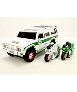 HESS Gasoline 2004 Die Cast Plastic Sport Utility Vehicle w/Motorcycles,... - €33,76 EUR