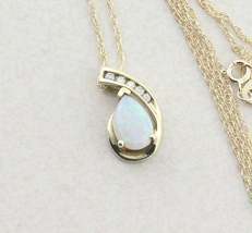 1.45CT Pear Cut Fire Opal Women&#39;s Pendant Necklace In 14K Yellow Gold Over - £61.76 GBP
