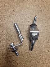 Angle Clip w/  wood screw fastener 1/4-20 eyelet Box Qty 100 - $1,009.37 MXN