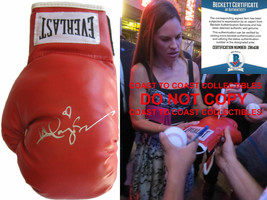 Hilary Swank Million Dollar Baby autographed boxing glove exact proof Beckett  - £311.49 GBP