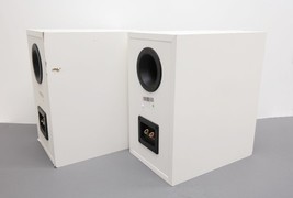 KEF Q350 SP3959 Bookshelf Speaker (Pair) - Satin White image 4