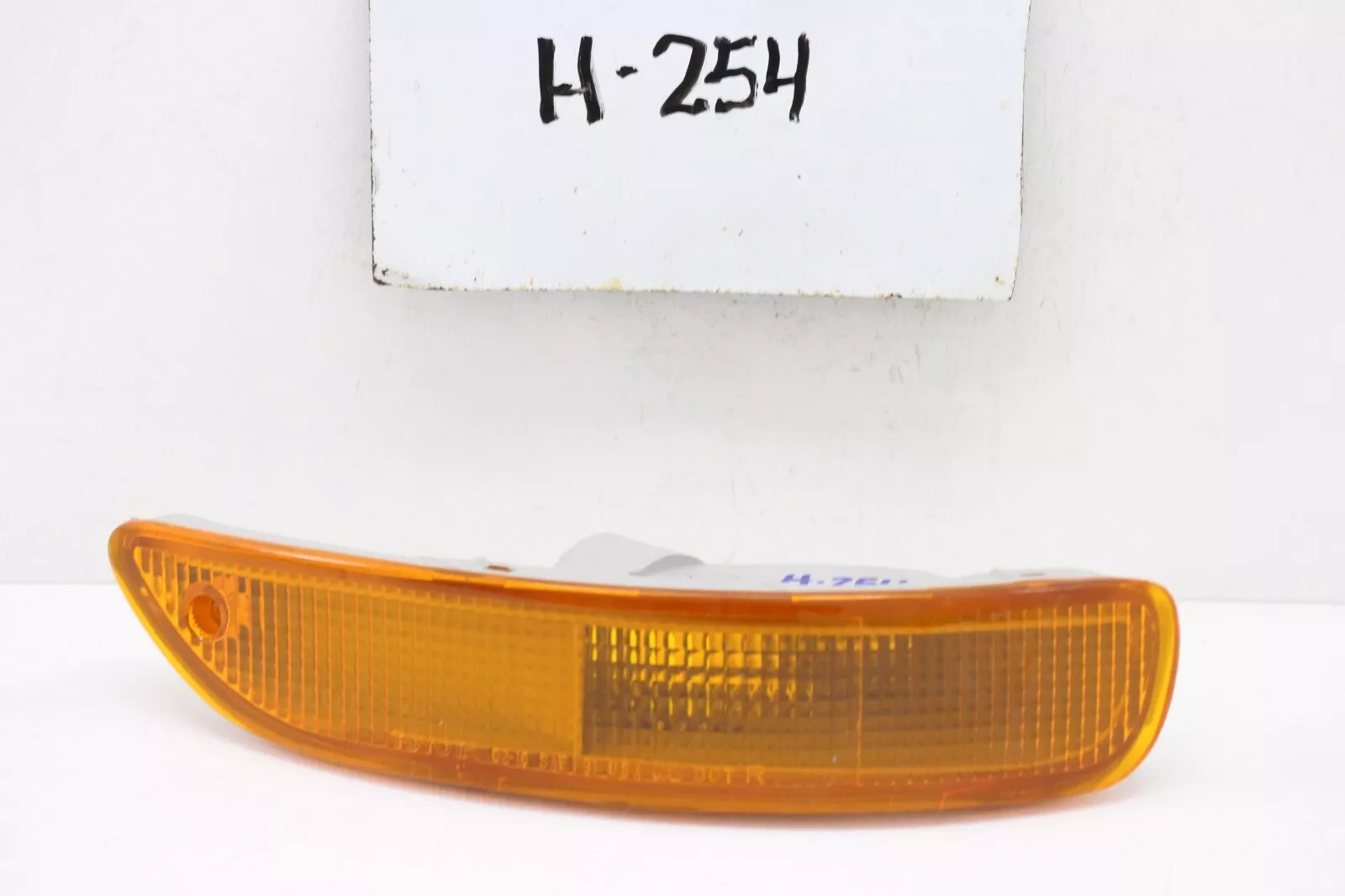 New OEM Genuine 1993-1997 Toyota Corolla Turn Signal Blinker Lamp 81510-... - £21.19 GBP