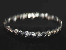 Vintage RETRO Bracelet  Silver Tone Twist Bangle 1980S - $27.68 CAD