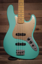 Squier 40th Anniversary Jazz Bass, Vintage Edition, Maple Fingerboard, Gold - £395.07 GBP