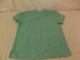 Blue Star Light Green Solid Color/ Pattern  Scrub Top 6674 - $15.52