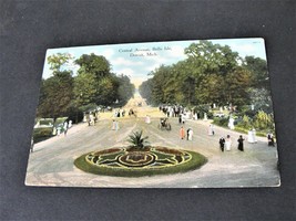 Central Avenue, Belle Isle - Detroit, Michigan- Unposted 1900s Postcard. - £7.25 GBP