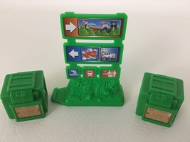 GeoTrax Rail &amp; Road System Luggage Box Sign Replacement Pieces 2003 Fish... - £11.59 GBP