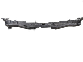 Grille Braket From 2007 Chevrolet Avalanche  5.3 - £39.92 GBP