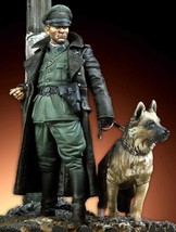 1/20 Resin Model Kit German Officerr with Dog WW2 Unpainted - £13.50 GBP