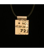 Scrabble Tile Pendant (19.243) - $285.59 MXN
