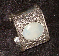 Silver Cuff Bracelet w Agate 2&quot; Wide Medieval Elegance  107 - £35.47 GBP