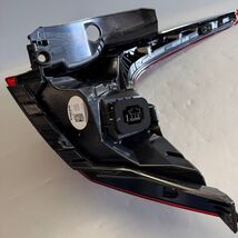 Genuine New Volvo Tail Lamp 31655358 - $336.57