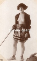 Französisches schönes Frauenmodell posiert nackt,... - $7.00