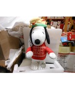 Hallmark &quot;Team Santa Snoopy - Peanuts&quot; 2024 Sound and Motion Plush NEW - $562.87 MXN