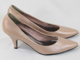 Greenwich Village Pink Leather Pointy Toe Pumps Size 8 M US Near Mint Condition - £18.14 GBP