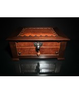 Brizard and Co. - The &quot;Chesterfield&quot; Humidor - 60 / 70 Count Made in USA... - $16,777.50 MXN
