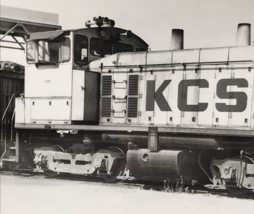 Kansas City Southern Railway KCS #1504 SW1500 Electromotive Train Photo - £7.63 GBP