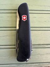 111mm Black Picnicker Victorinox Swiss Army Knife, Liner Lock - £30.63 GBP