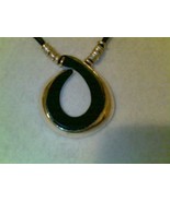 CHICO&#39;S SIGNED NECKLACE Metal Medallion Black Silver Curved  - £4.78 GBP