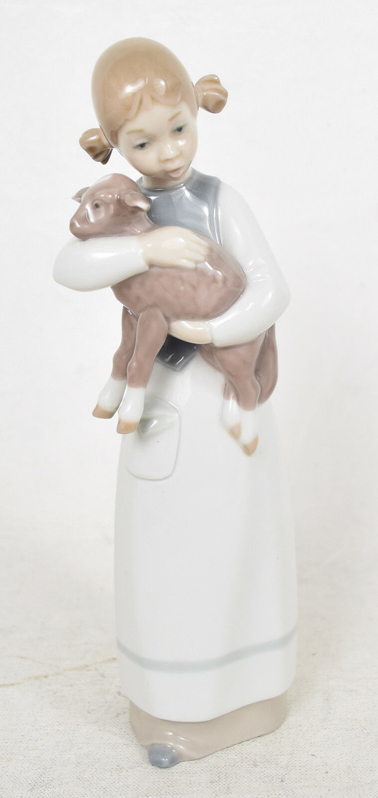 Lladro Girl With Lamb 1010 Porcelain Figurine 8.5" - £47.43 GBP