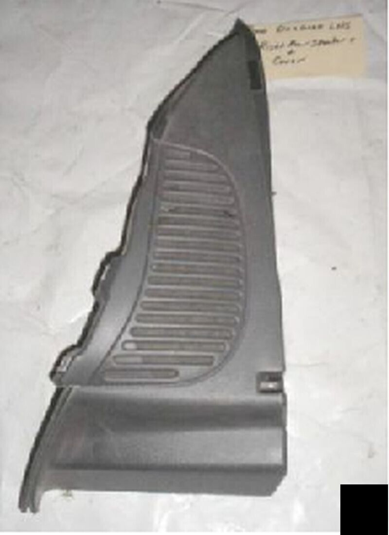 2001 Daewoo Lanos Right Rear Speaker &amp; Cover - $16.88