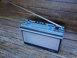 Vintage Blaupunkt Flora Worldwide Receiver Radio About 1970 - $115.82