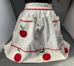 Vintage White Apron with Red Apple Embroidery &amp; Pockets - $212.24 MXN