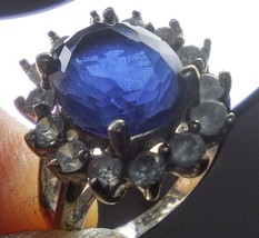 Vintage Blue and White Fashion Ring Silver Plated Copper Size 6 - £10.43 GBP