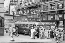 New York Times Square Bus Stop Street Scene 1951 4X6 Photo Postcard - £5.09 GBP