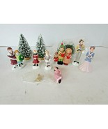 LEMAX CAROLER PORCELAIN FIGURINES &amp; EXTRAS WITH 4 SNOW COVERED PINES ASS... - $168.10 MXN