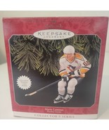 Hallmark Mario Lemieux Collector’s Series ornament 1998 With Trading Card - £7.56 GBP