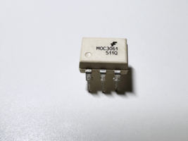 2PCS MOC3061 Fairchild Zero Crossing Triac Driver Optocoupler 600V 15mA ... - $6.20 CAD