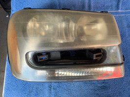 2002 - 2009 CHEVY TRAILBLAZER RH PASSENGER SIDE HEADLIGHT LAMP OEM - $116.10
