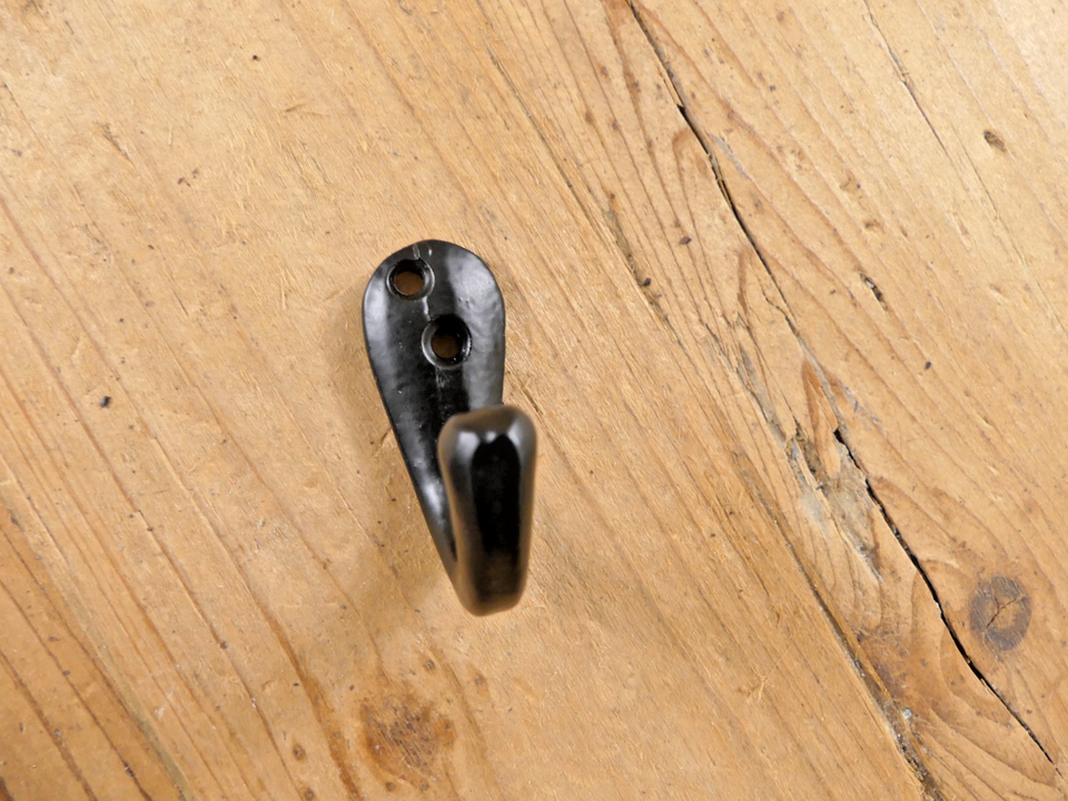 3 BLACK COAT HOOKS IRON CUP DOG LEASH HAT HOOK RESTORATION SMALL KITCHEN BATH Item image 5