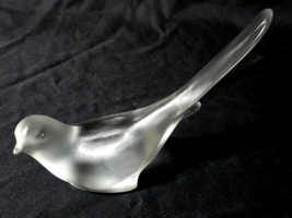 Vintage FENTON Art Glass Dove Satin Frosted Glass Figurine 6.5&quot; x 5&quot; SIGNED - $463.95 MXN