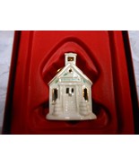 Lenox &quot;Christmas Village Schoolhouse&quot; 2024 Porcelain  Light Ornament NEW - $608.35 MXN