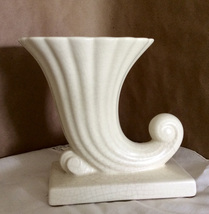 1930&#39;s Nautilus Vase in Ivory Glaze  - £32.07 GBP