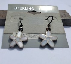 Thai Mother of Pearl Daisy Sterling Silver Dangle Earrings - £19.90 GBP