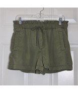 LOFT NWT Emory Shorts Size M Petite Paper Bag Waist Thyme Pullon Pockets - $495.78 MXN